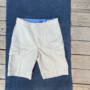 Mens Falls Creek cargo shorts, size 30. NWT.